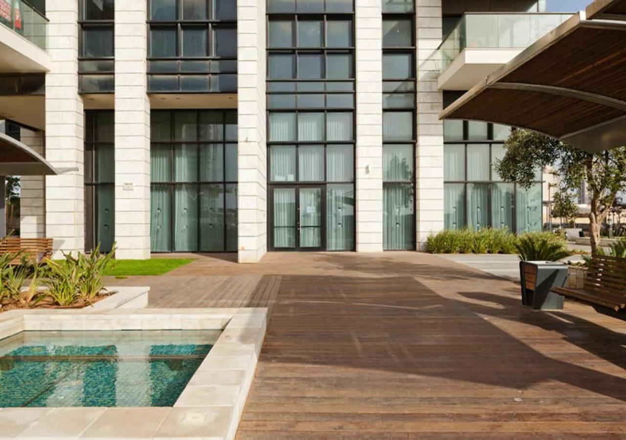 Oַ&O Group- Luxury Apt Tower Spectacular Sea View バト・ヤム エクステリア 写真